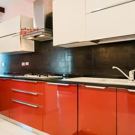 Elenad Apartman *